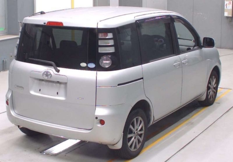  29212  TOYOTA SIENTA  2009  