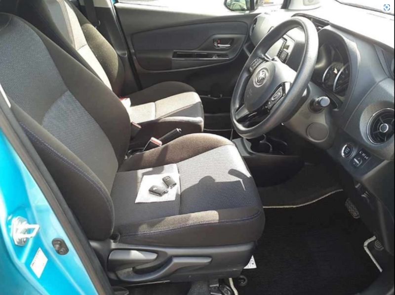  29214  TOYOTA VITZ  2016  