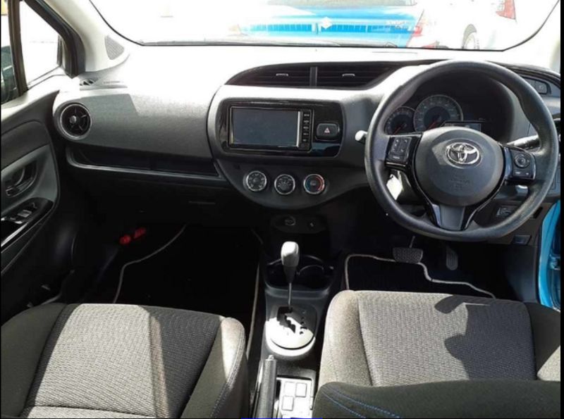  29214  TOYOTA VITZ  2016  