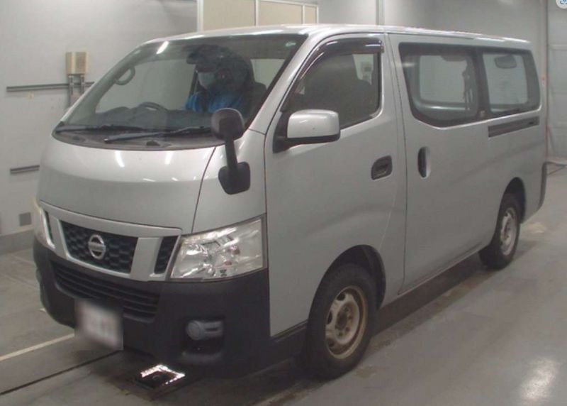  29215  NISSAN CARAVAN  2017  