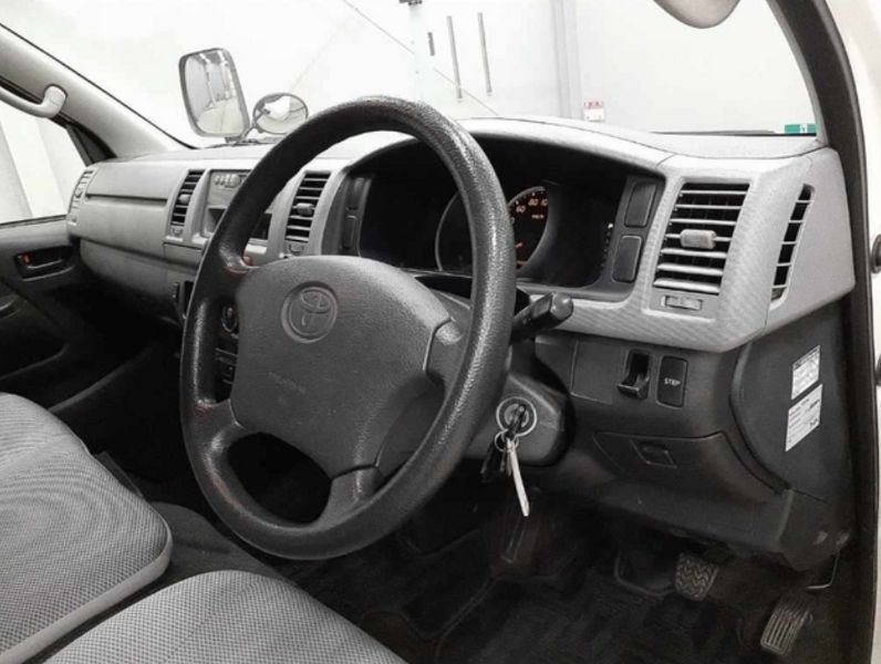  29216  TOYOTA HIACE -V  2005  