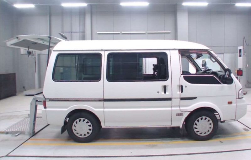  29220  MAZDA BONGO  2017  