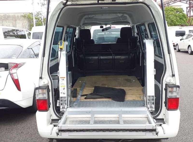  29220  MAZDA BONGO  2017  