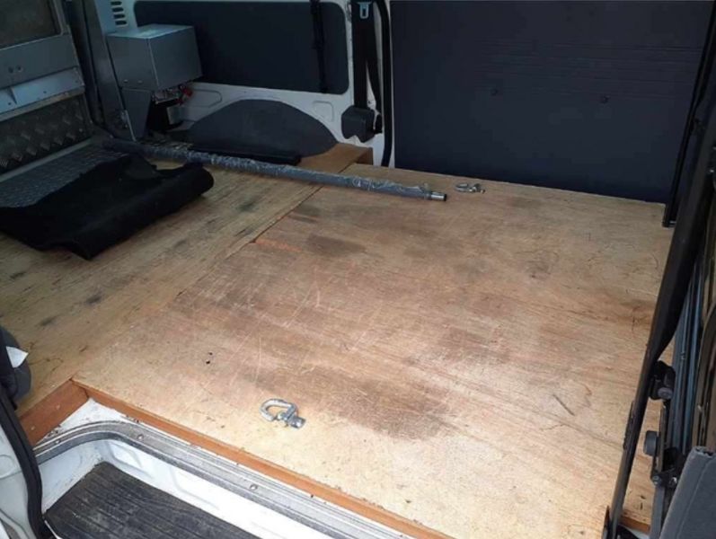  29220  MAZDA BONGO  2017  