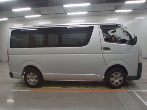  29221  TOYOTA REGIUS  2006  