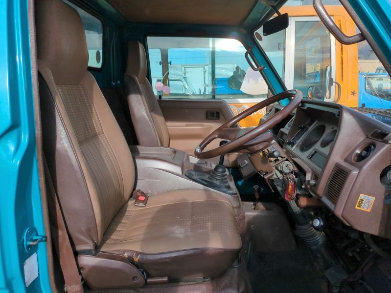  29222  TOYOTA DYNA  1990  