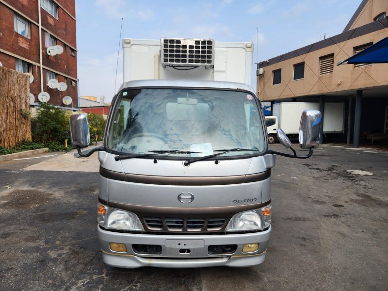  29228  HINO DUTRO  2003 