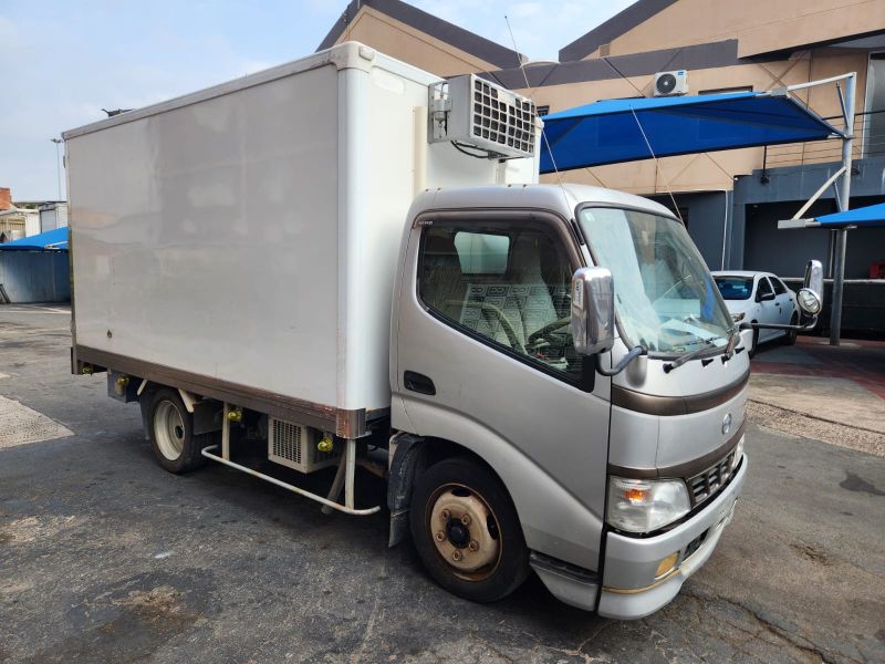 29228  HINO DUTRO  2003