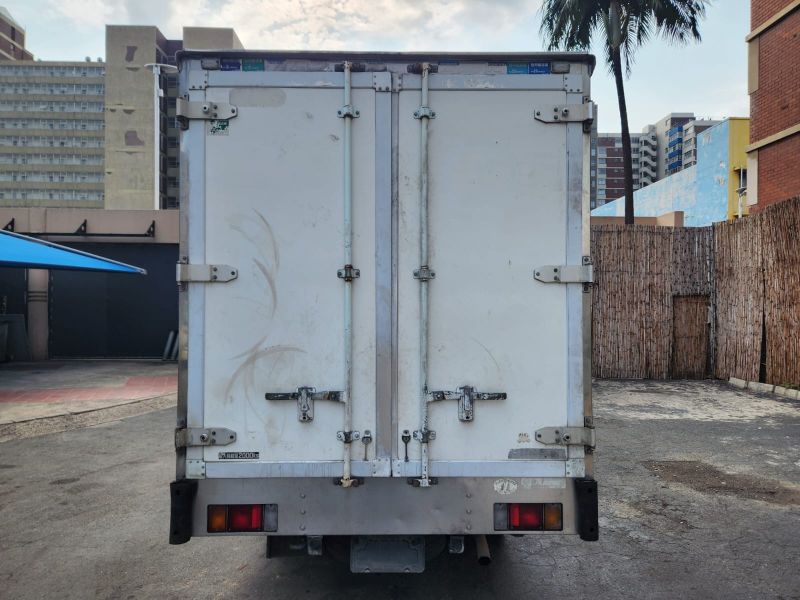 29228  HINO DUTRO  2003