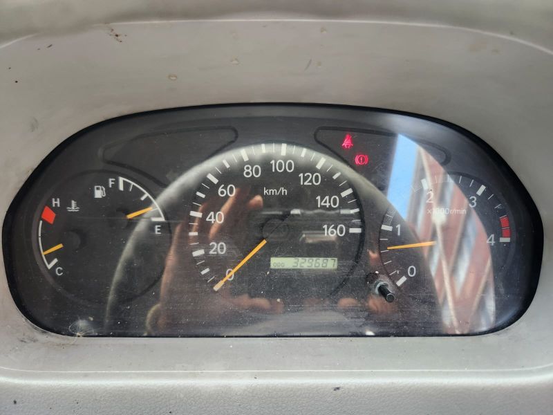 29228  HINO DUTRO  2003