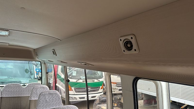  29248  TOYOTA COASTER  1999  