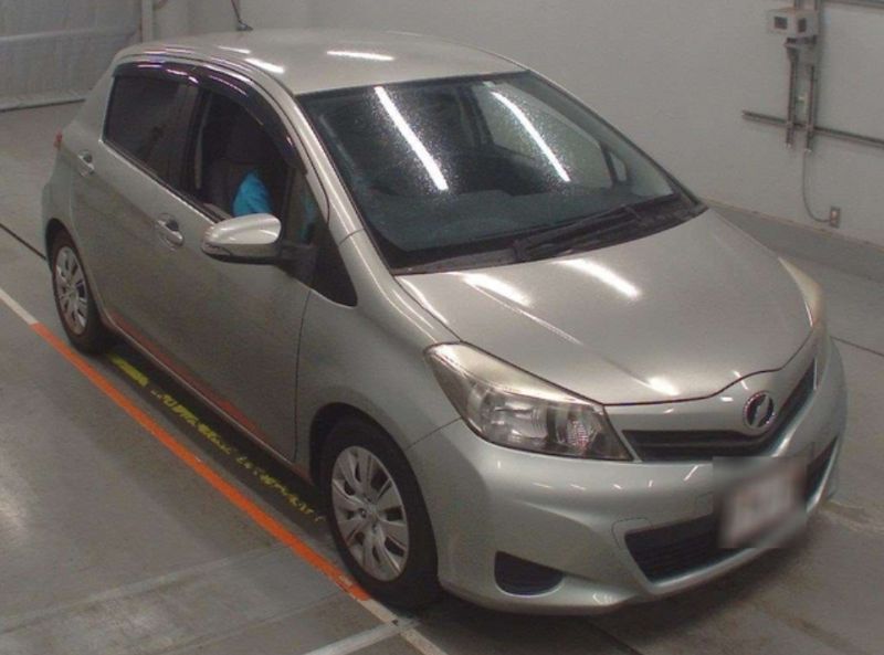 29257 TOYOTA VITZ 2012