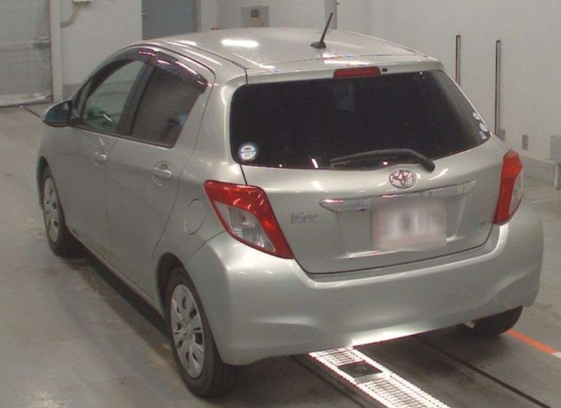  29257  TOYOTA VITZ  2012  