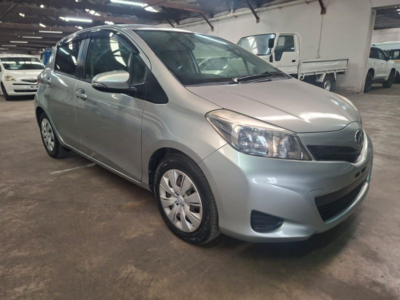  29257  TOYOTA VITZ  2012  
