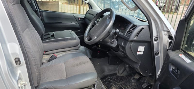  29258  TOYOTA HIACE -V  2016  