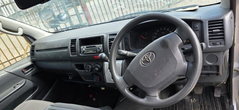  29258  TOYOTA HIACE -V  2016  