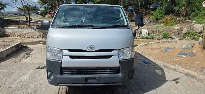  29258  TOYOTA HIACE -V  2016  