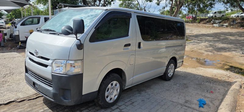  29258  TOYOTA HIACE -V  2016 
