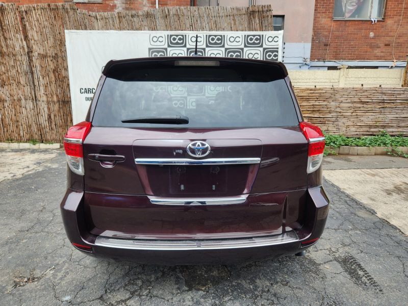 29266  TOYOTA VANGUARD  2010