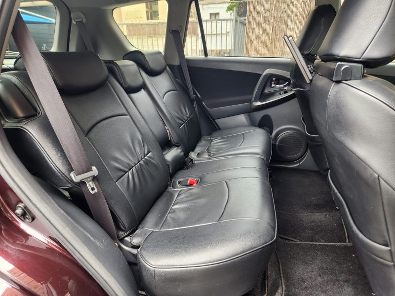 29266  TOYOTA VANGUARD  2010