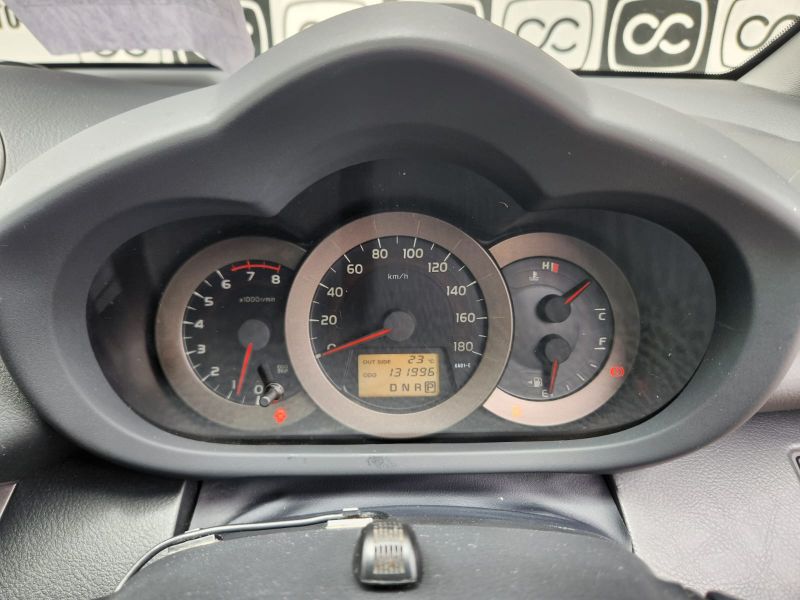 29266  TOYOTA VANGUARD  2010