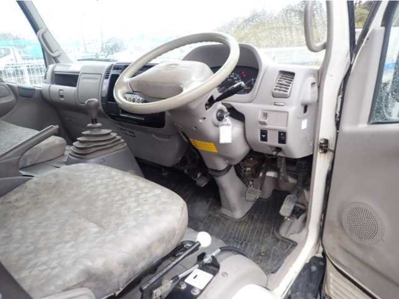  29271  HINO DUTRO  2010  