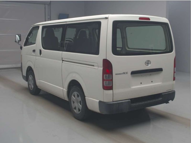  29272  TOYOTA REGIUS  2006  