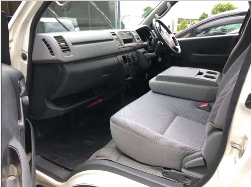  29272  TOYOTA REGIUS  2006  