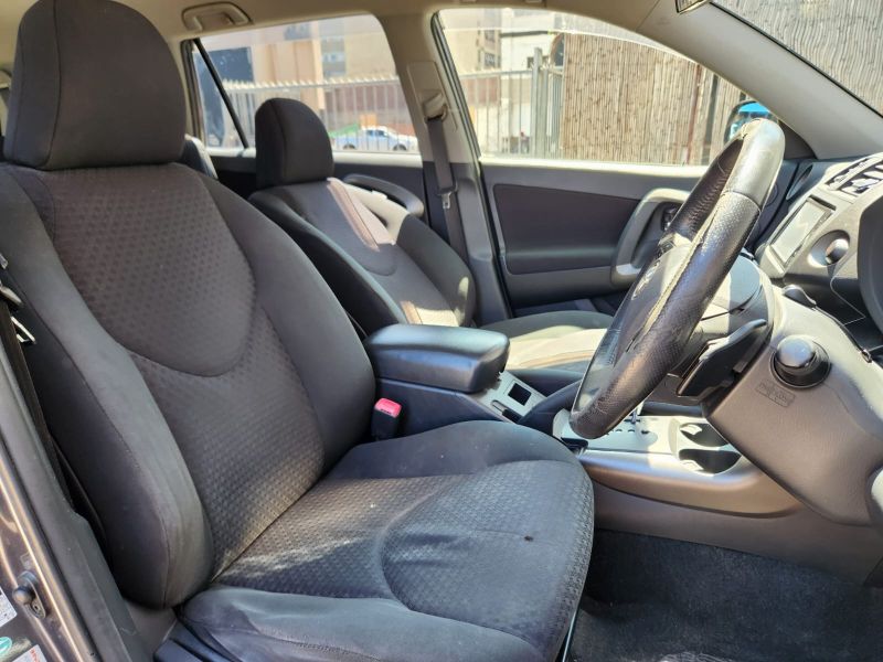  29303  TOYOTA VANGUARD  2010  