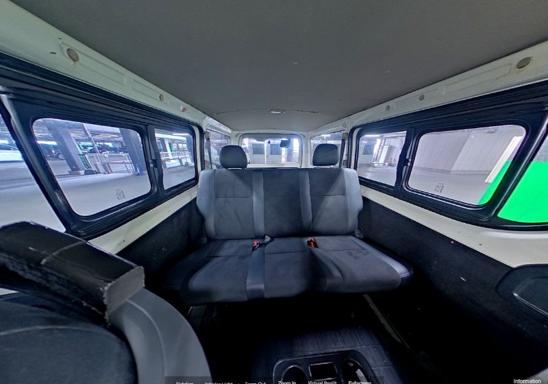  29306  TOYOTA HIACE  2017  