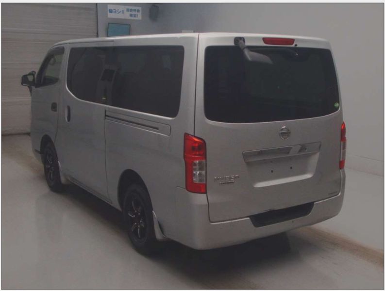  29321  NISSAN CARAVAN  2017  