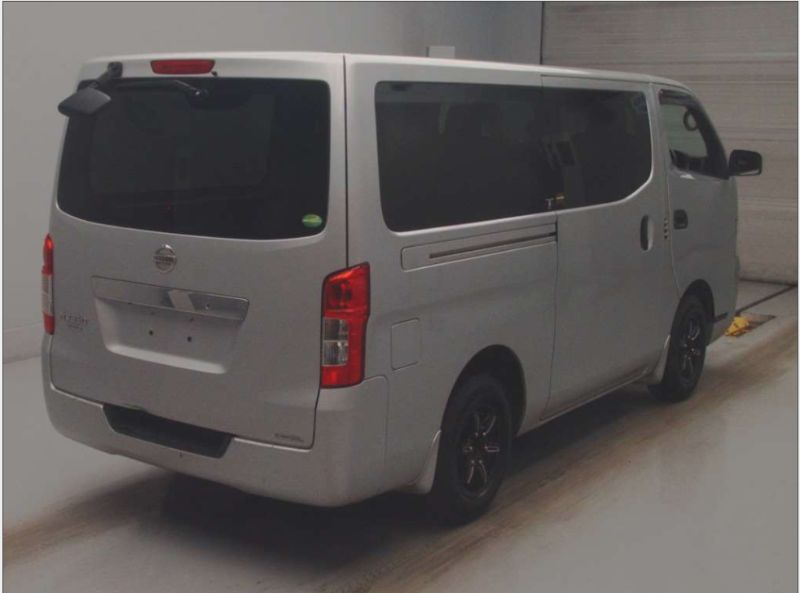  29321  NISSAN CARAVAN  2017  