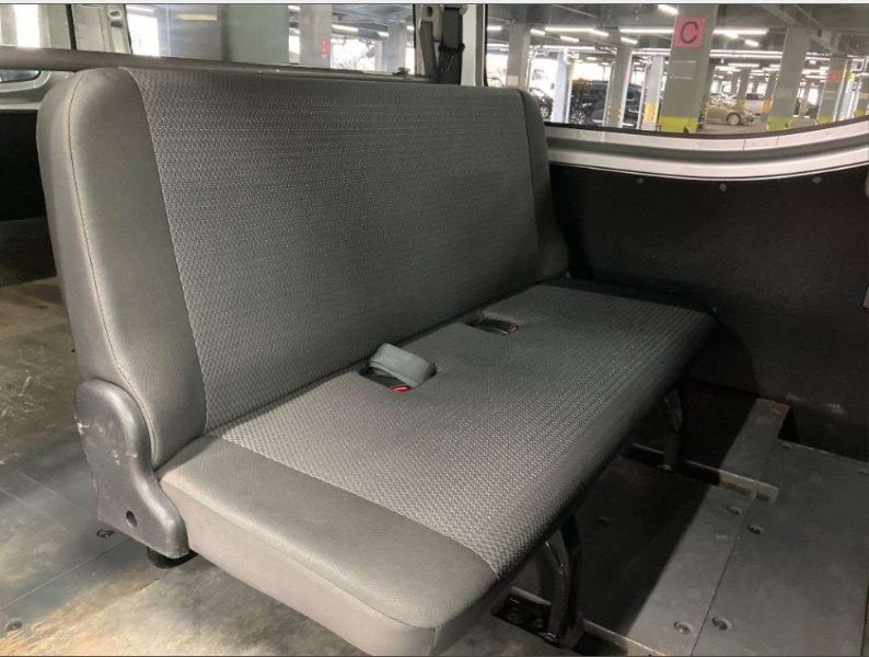  29321  NISSAN CARAVAN  2017  