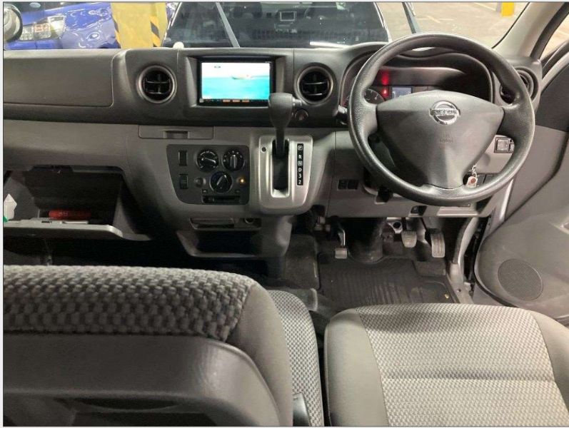  29321  NISSAN CARAVAN  2017  