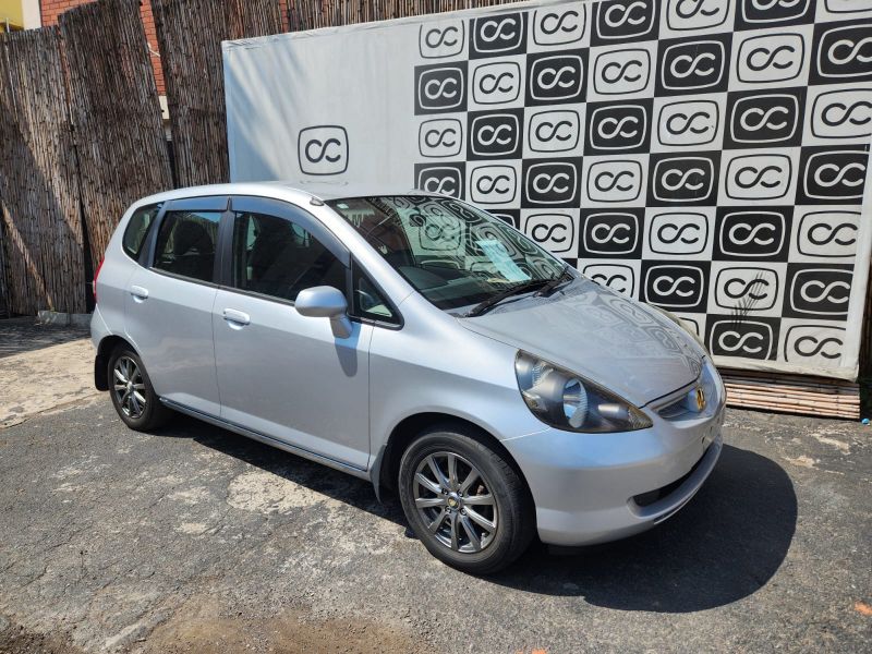  29322  HONDA FIT  2002  