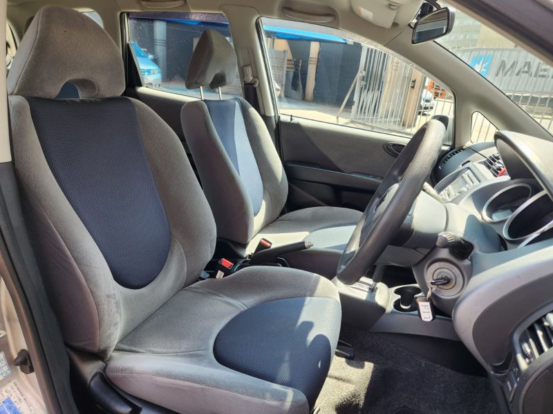  29322  HONDA FIT  2002  