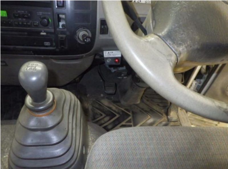  29329  HINO DUTRO  2003  