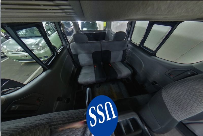  29330  NISSAN CARAVAN  2017  