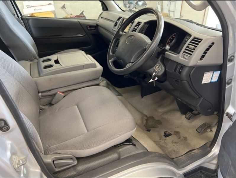  29331  TOYOTA HIACE  2006  