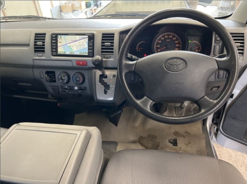  29331  TOYOTA HIACE  2006  