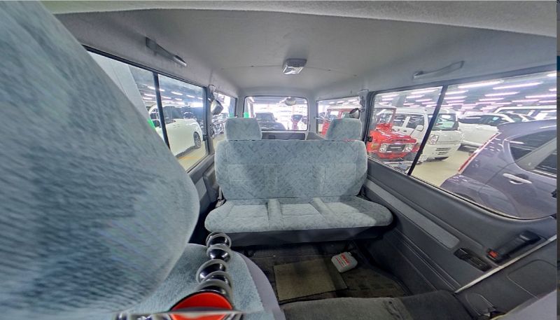  29332  TOYOTA HIACE  2001  