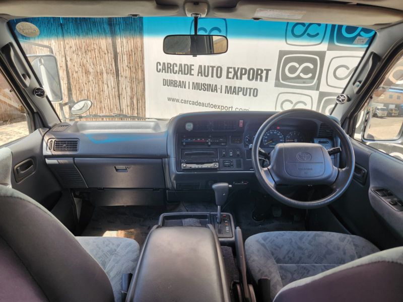  29332  TOYOTA HIACE  2001  