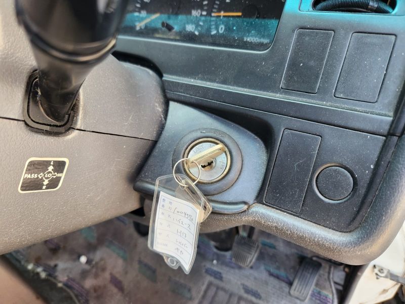  29332  TOYOTA HIACE  2001  