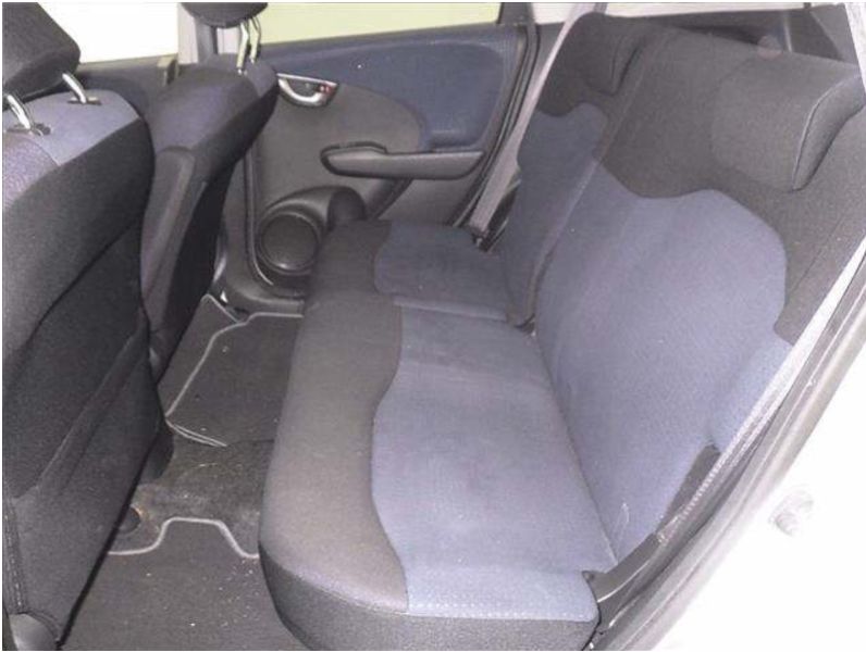  29335  HONDA FIT  2010  
