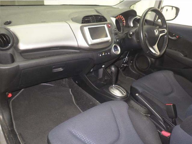  29335  HONDA FIT  2010  