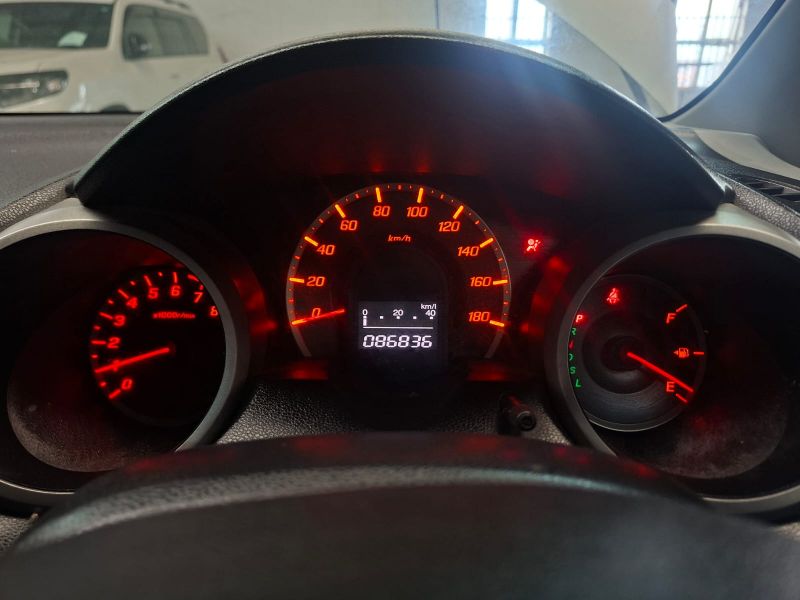  29335  HONDA FIT  2010  