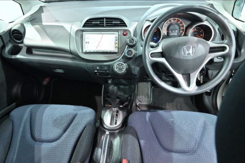  29347  HONDA FIT  2010  