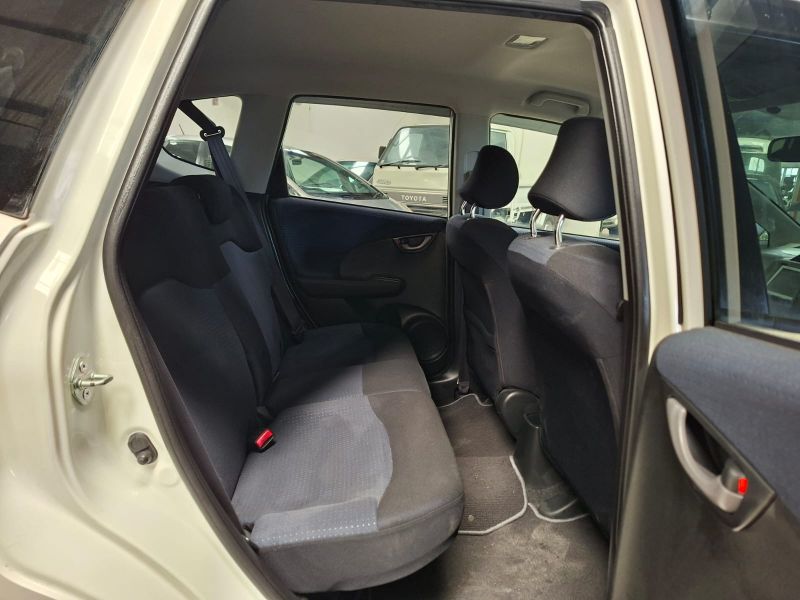  29347  HONDA FIT  2010  