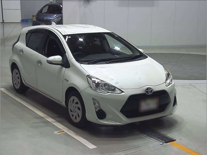 29355 TOYOTA AQUA 2016