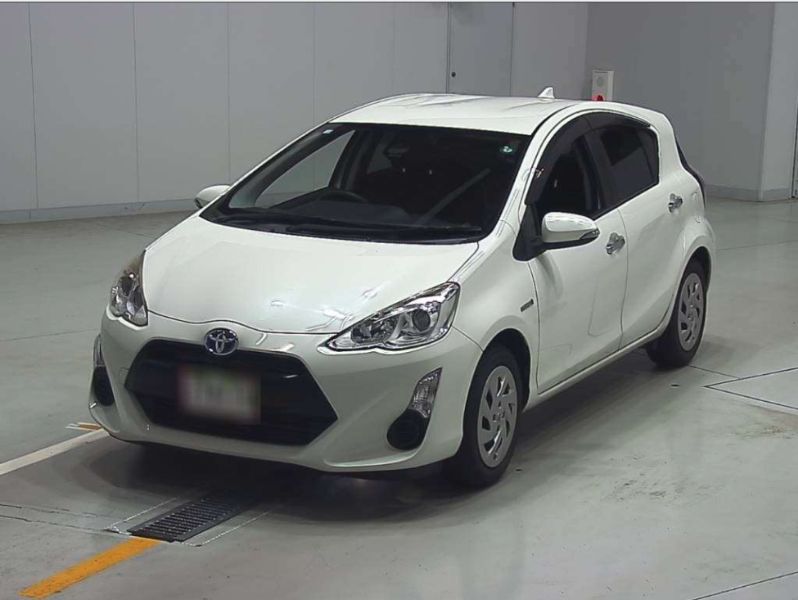  29355  TOYOTA AQUA  2016  